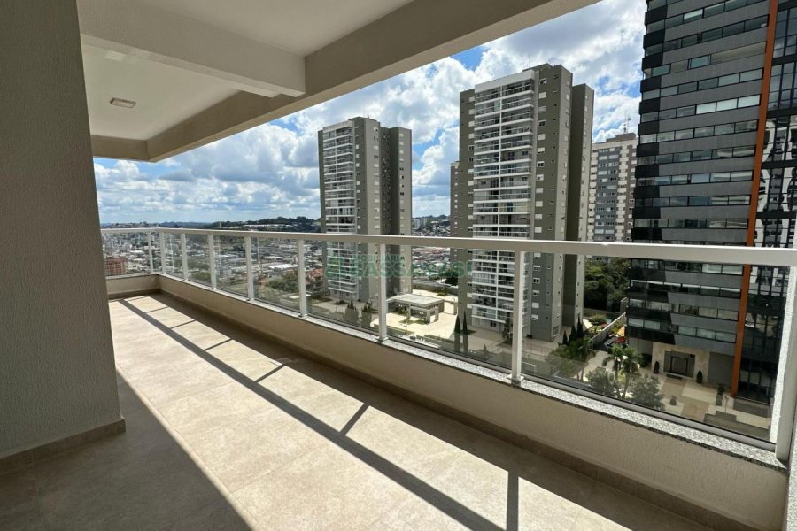 Apartamento com 125m², 3 dormitórios, 2 vagas, no bairro Madureira em Caxias do Sul para Comprar