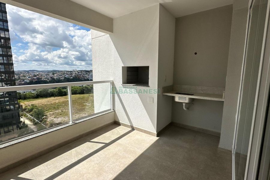 Apartamento com 125m², 3 dormitórios, 2 vagas, no bairro Madureira em Caxias do Sul para Comprar