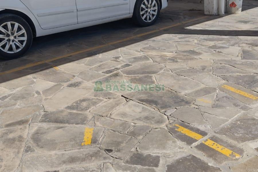 Apartamento com 65m², 2 dormitórios, no bairro Madureira em Caxias do Sul para Comprar