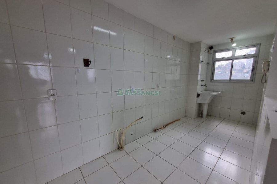 Apartamento com 66m², 3 dormitórios, 1 vaga, no bairro Lourdes em Caxias do Sul para Alugar