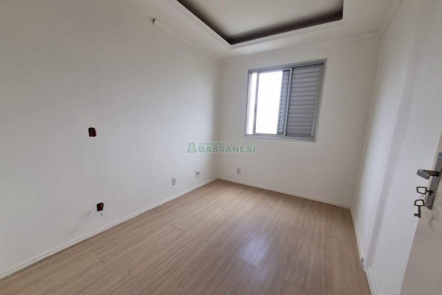 Apartamento com 66m², 3 dormitórios, 1 vaga, no bairro Lourdes em Caxias do Sul para Alugar