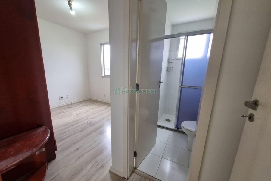 Apartamento com 66m², 3 dormitórios, 1 vaga, no bairro Lourdes em Caxias do Sul para Alugar
