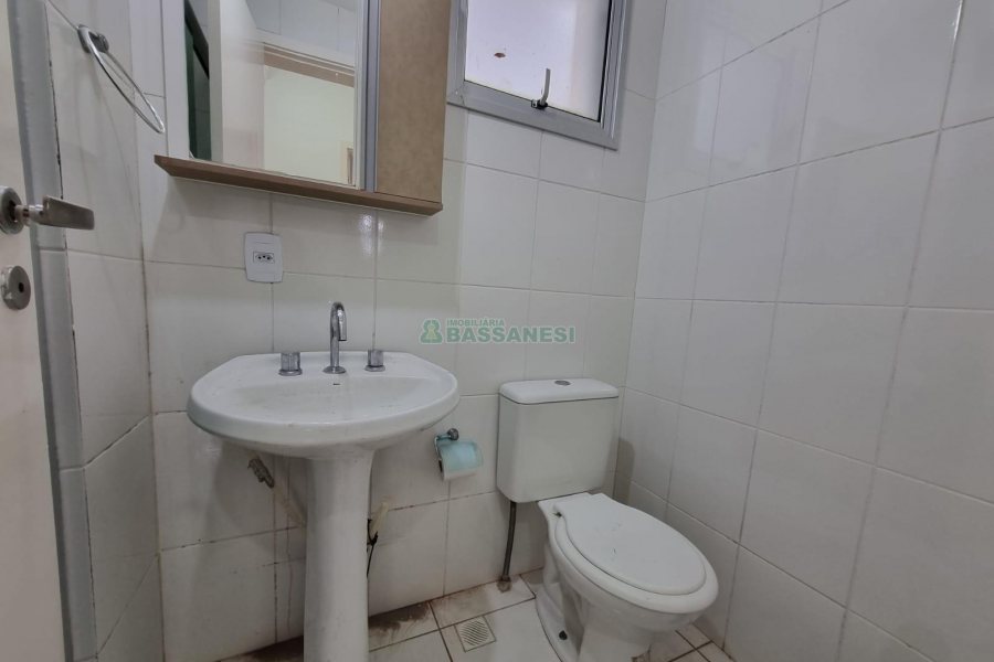 Apartamento com 66m², 3 dormitórios, 1 vaga, no bairro Lourdes em Caxias do Sul para Alugar