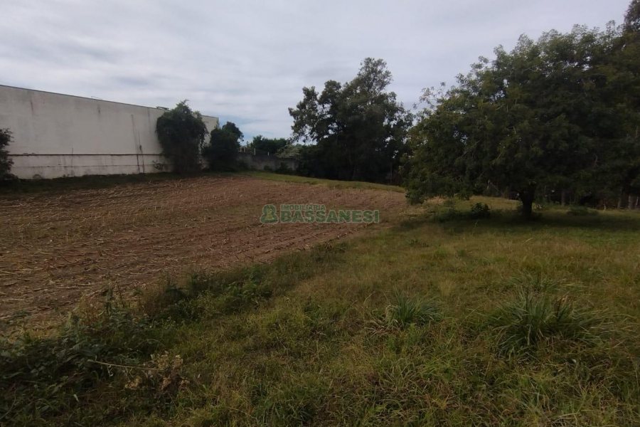 Chácara com 63810m², no bairro Cruzeiro em Caxias do Sul para Comprar