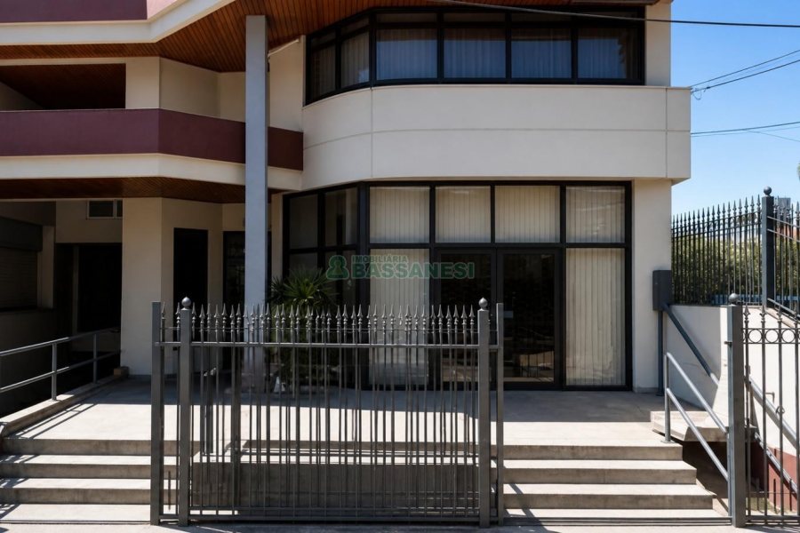 Loja com 560m², no bairro Lourdes em Caxias do Sul para Alugar