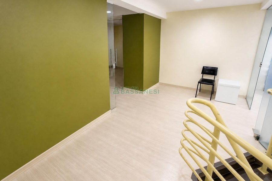 Loja com 560m², no bairro Lourdes em Caxias do Sul para Alugar