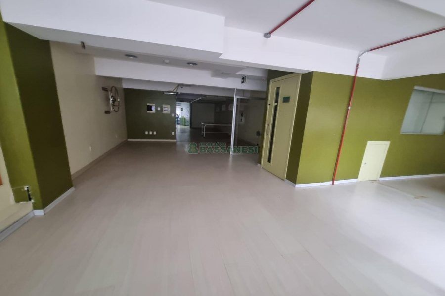 Loja com 560m², no bairro Lourdes em Caxias do Sul para Alugar