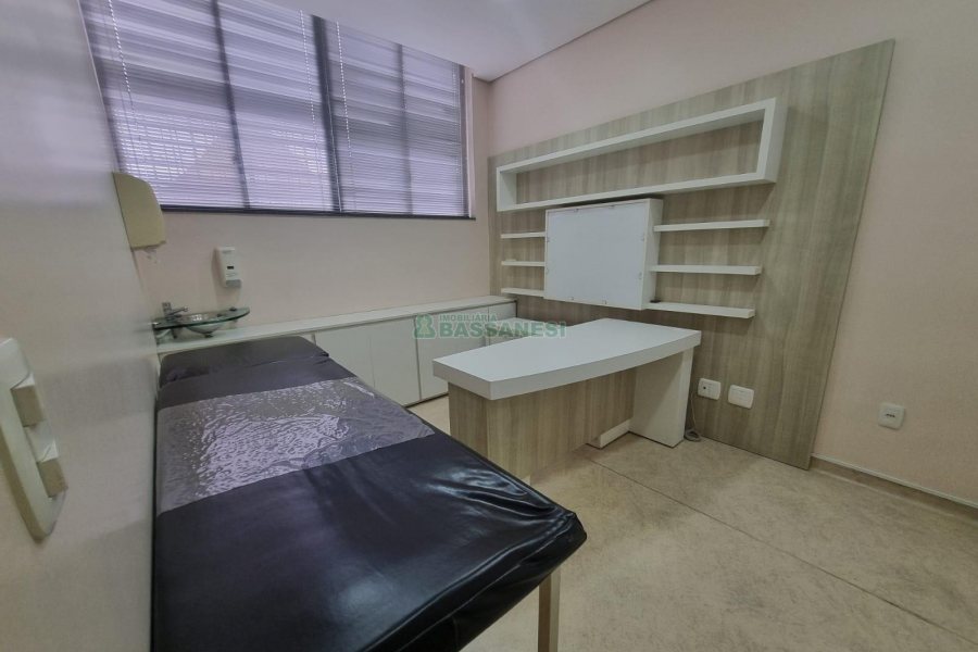 Loja com 560m², no bairro Lourdes em Caxias do Sul para Alugar