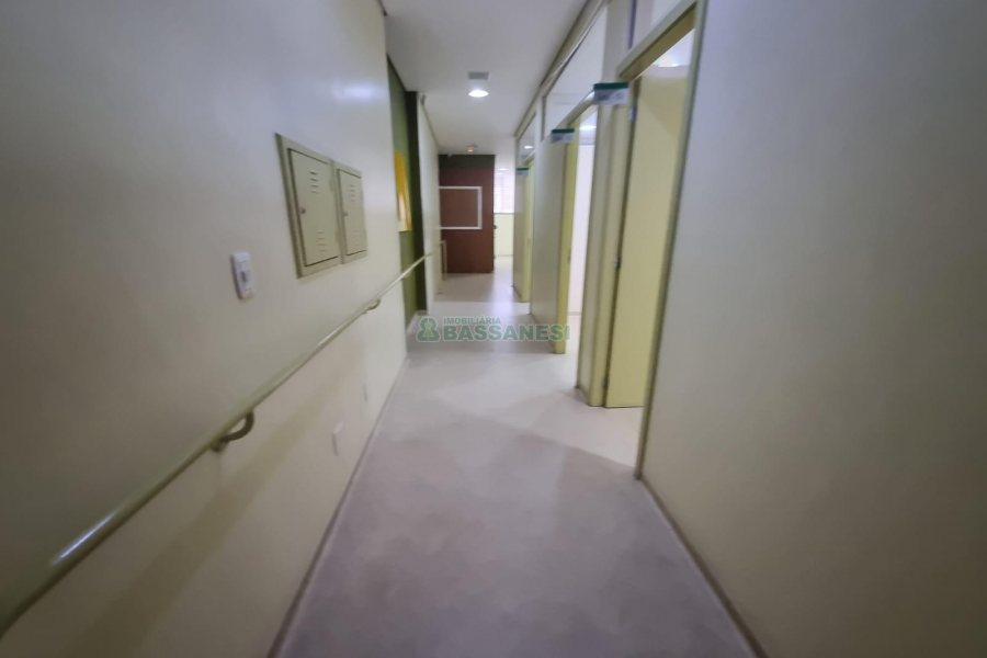 Loja com 560m², no bairro Lourdes em Caxias do Sul para Alugar