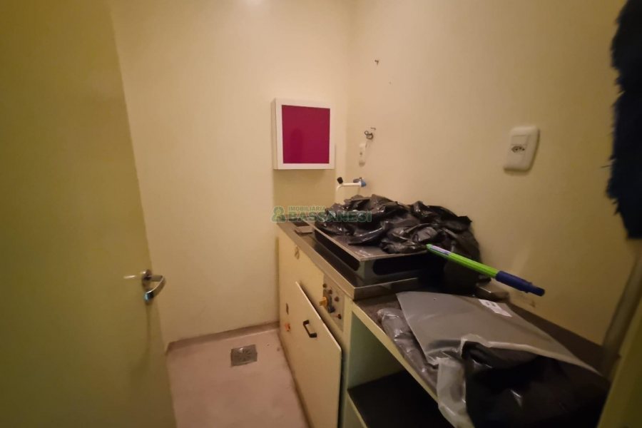 Loja com 560m², no bairro Lourdes em Caxias do Sul para Alugar