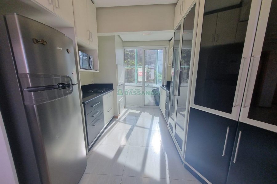 Apartamento com 96m², 2 dormitórios, 2 vagas, no bairro Jardim América em Caxias do Sul para Alugar