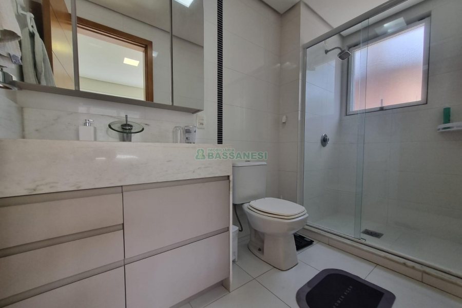 Apartamento com 96m², 2 dormitórios, 2 vagas, no bairro Jardim América em Caxias do Sul para Alugar
