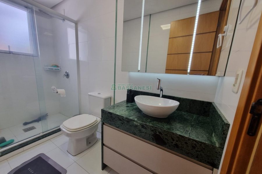 Apartamento com 96m², 2 dormitórios, 2 vagas, no bairro Jardim América em Caxias do Sul para Alugar