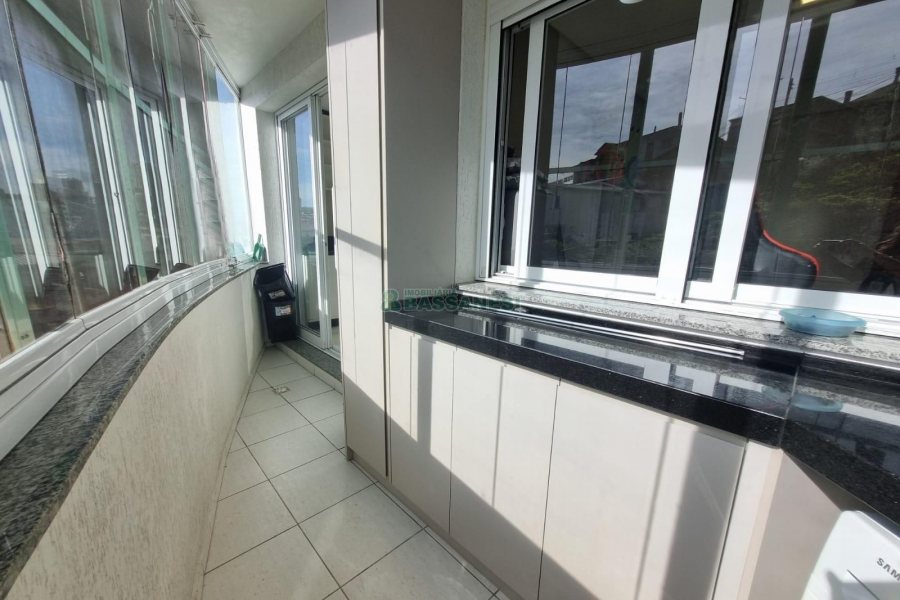 Apartamento com 96m², 2 dormitórios, 2 vagas, no bairro Jardim América em Caxias do Sul para Alugar