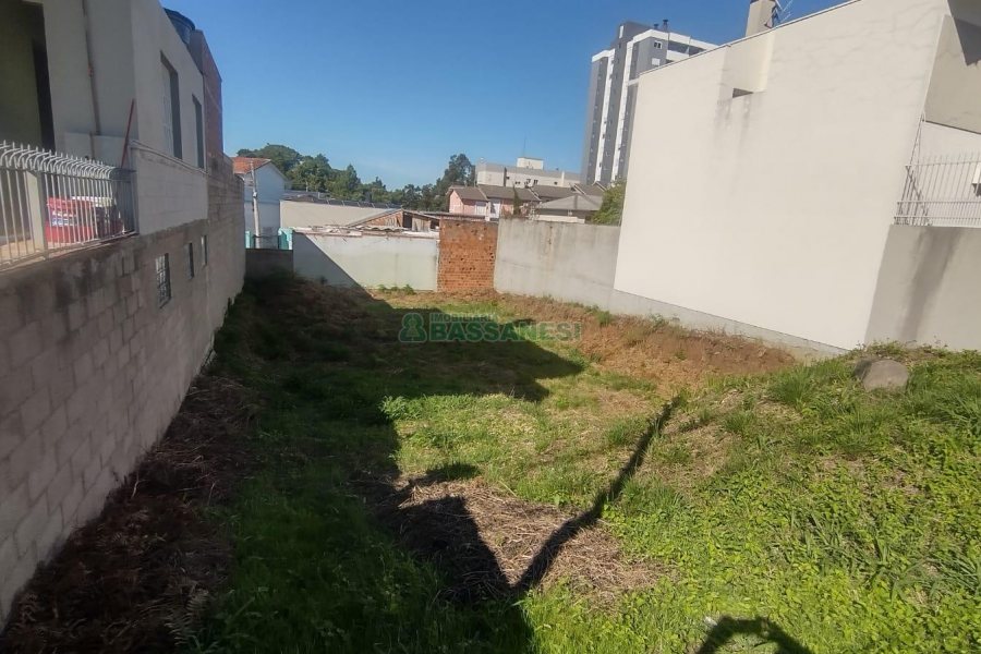 Terreno com 364m², no bairro Santa Lúcia em Caxias do Sul para Comprar