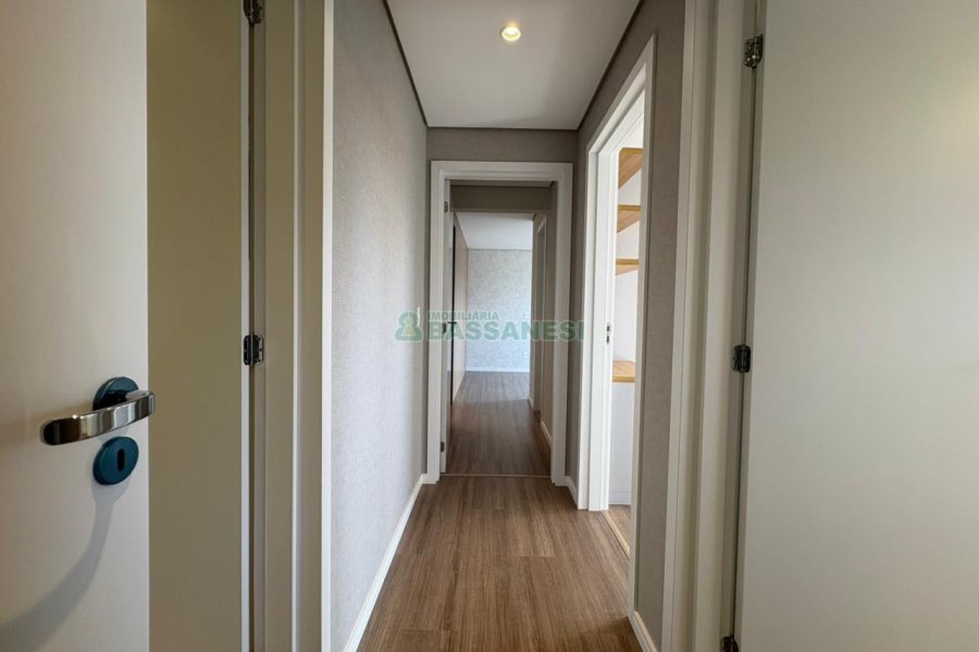 Apartamento com 130m², 3 dormitórios, 2 vagas, no bairro Petrópolis em Caxias do Sul para Alugar