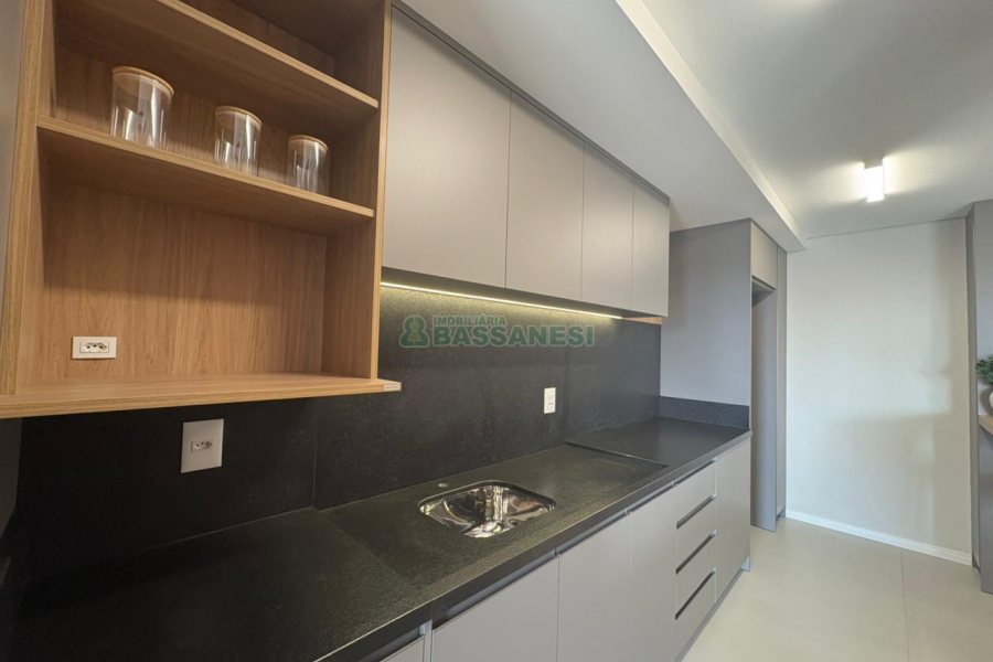 Apartamento com 130m², 3 dormitórios, 2 vagas, no bairro Petrópolis em Caxias do Sul para Alugar