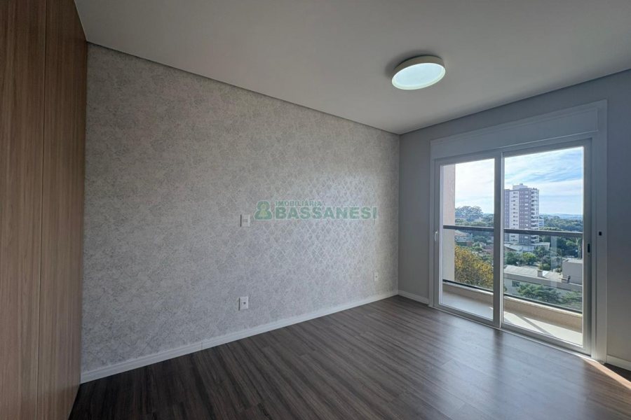 Apartamento com 130m², 3 dormitórios, 2 vagas, no bairro Petrópolis em Caxias do Sul para Alugar