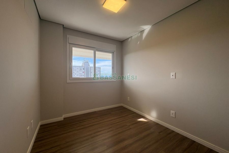 Apartamento com 130m², 3 dormitórios, 2 vagas, no bairro Petrópolis em Caxias do Sul para Alugar