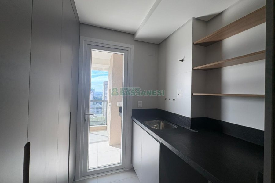 Apartamento com 130m², 3 dormitórios, 2 vagas, no bairro Petrópolis em Caxias do Sul para Alugar