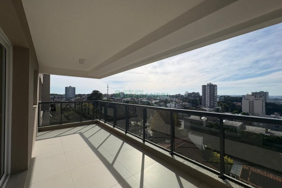 Apartamento com 130m², 3 dormitórios, 2 vagas, no bairro Petrópolis em Caxias do Sul para Alugar