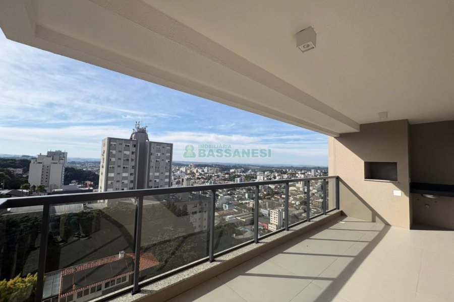 Apartamento com 130m², 3 dormitórios, 2 vagas, no bairro Petrópolis em Caxias do Sul para Alugar