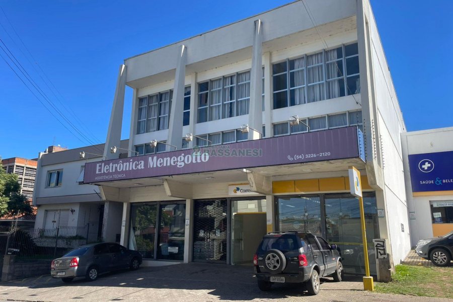 Predio com 957m², no bairro Rio Branco em Caxias do Sul para Comprar