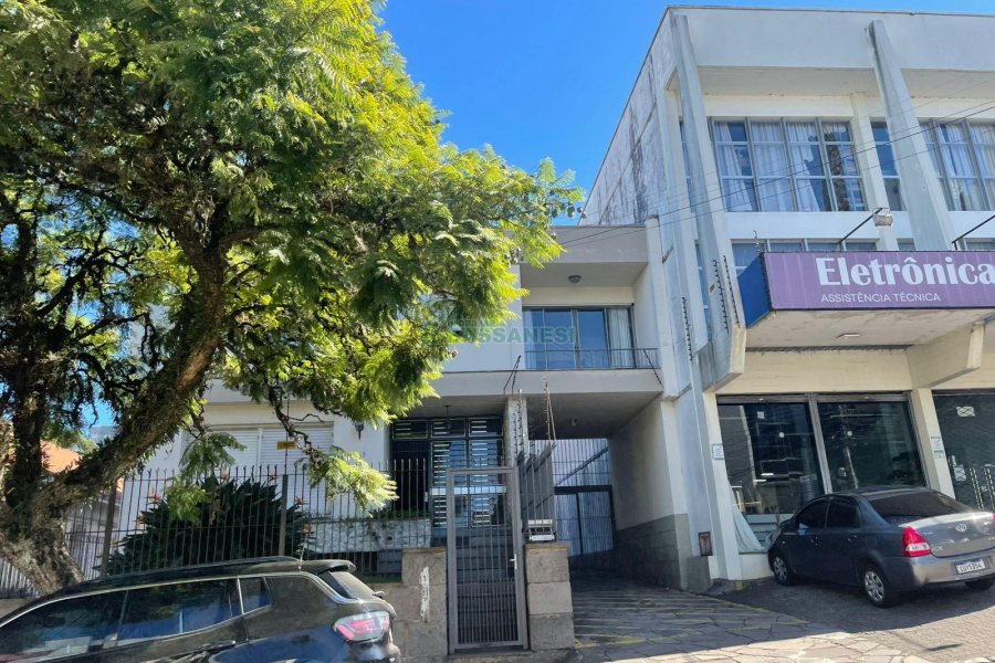 Predio com 957m², no bairro Rio Branco em Caxias do Sul para Comprar