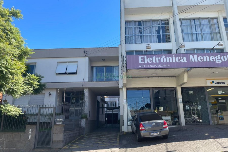 Predio com 957m², no bairro Rio Branco em Caxias do Sul para Comprar