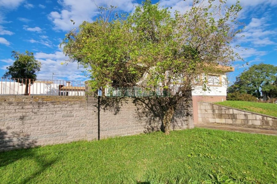 Casa com 160m², 3 dormitórios, 4 vagas, no bairro Nossa Senhora de Lourdes em Caxias do Sul para Comprar