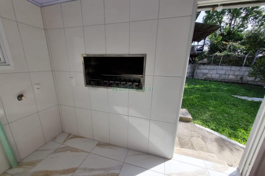 Casa Mobiliada com 157m², 3 dormitórios, 3 vagas, no bairro Bela Vista em Caxias do Sul para Alugar