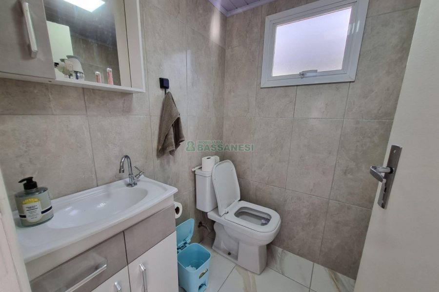 Casa Mobiliada com 157m², 3 dormitórios, 3 vagas, no bairro Bela Vista em Caxias do Sul para Alugar