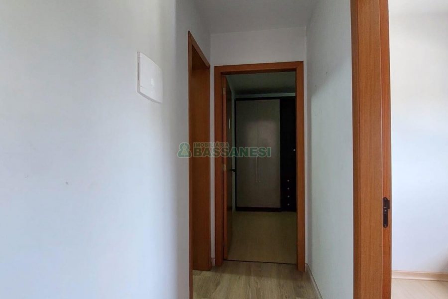 Apartamento com 60m², 2 dormitórios, 1 vaga, no bairro Desvio Rizzo em Caxias do Sul para Alugar