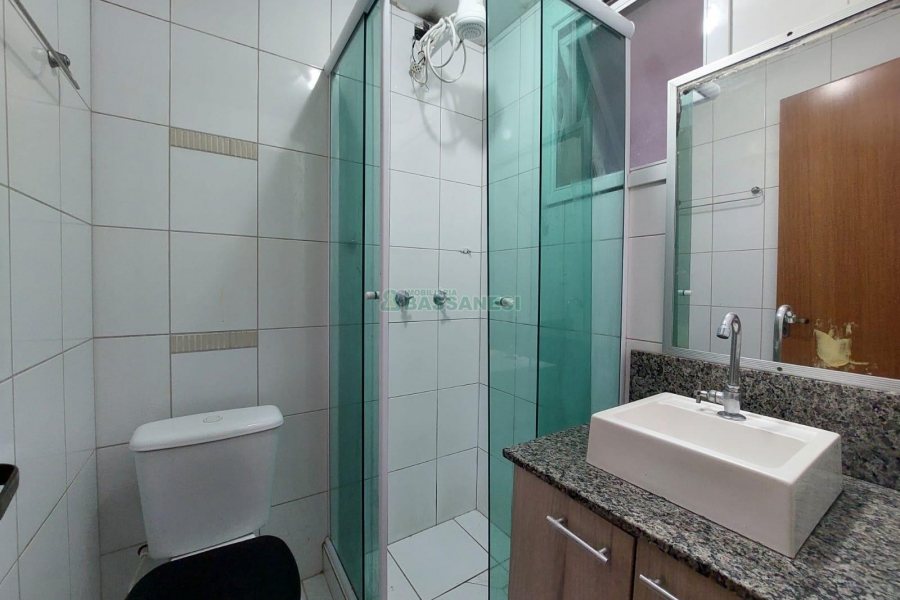 Apartamento com 60m², 2 dormitórios, 1 vaga, no bairro Desvio Rizzo em Caxias do Sul para Alugar