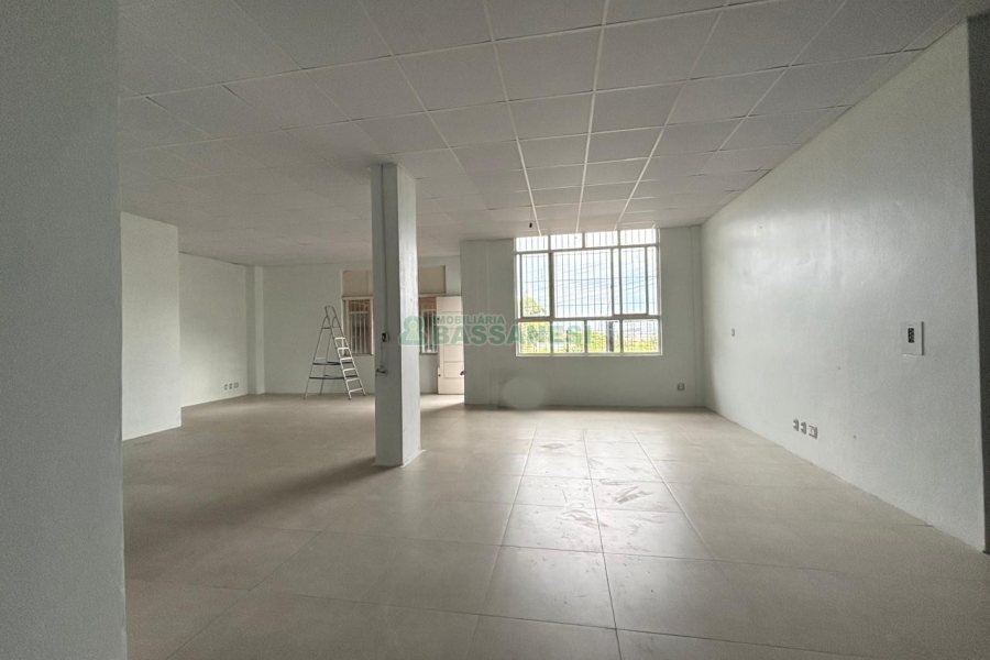 Loja com 100m², no bairro Charqueadas em Caxias do Sul para Alugar