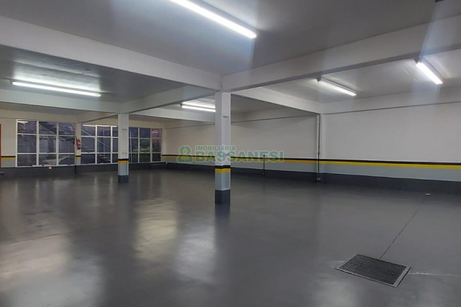 Pavilhão com 250m², no bairro Colina Sorriso em Caxias do Sul para Alugar