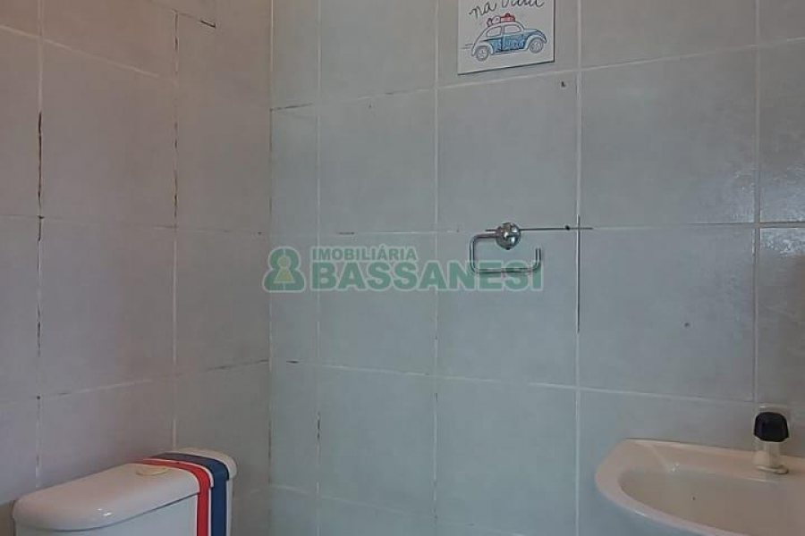 Pavilhão com 250m², no bairro Colina Sorriso em Caxias do Sul para Alugar
