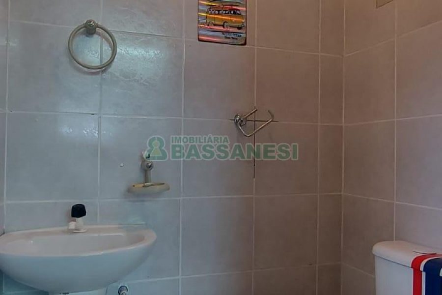 Pavilhão com 250m², no bairro Colina Sorriso em Caxias do Sul para Alugar