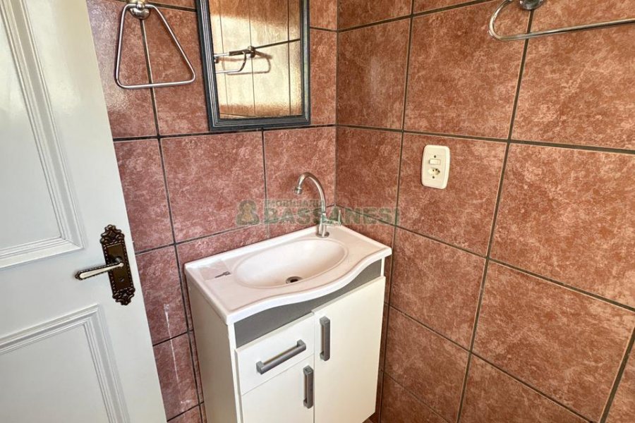 Apartamento com 110m², 3 dormitórios, 2 vagas, no bairro Pio X em Caxias do Sul para Alugar