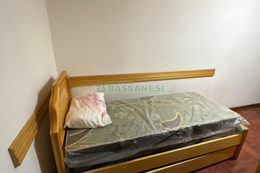 Apartamento com 110m², 3 dormitórios, 2 vagas, no bairro Pio X em Caxias do Sul para Alugar