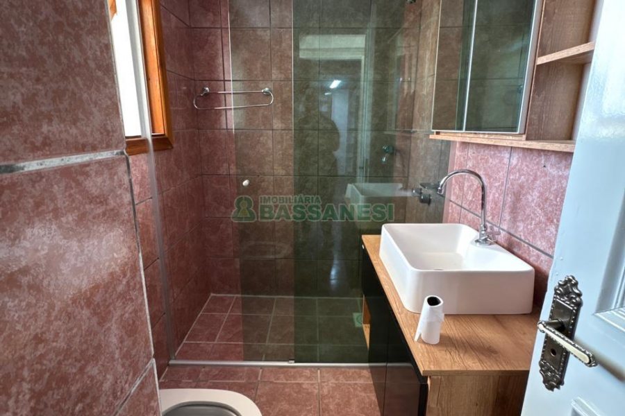 Apartamento com 110m², 3 dormitórios, 2 vagas, no bairro Pio X em Caxias do Sul para Alugar