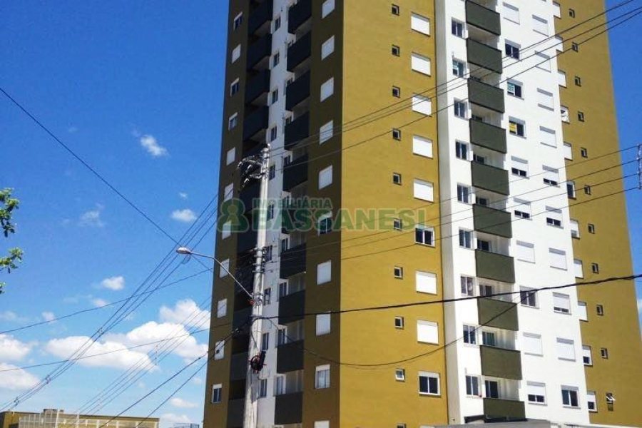 Apartamento com 54m², 2 dormitórios, 1 vaga, no bairro Santa Lúcia em Caxias do Sul para Comprar