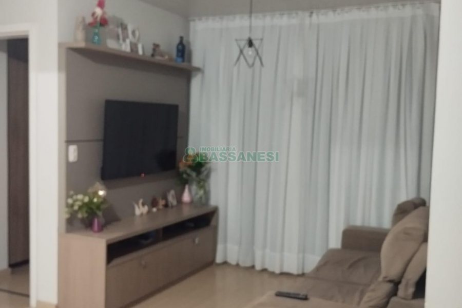 Apartamento com 54m², 2 dormitórios, 1 vaga, no bairro Santa Lúcia em Caxias do Sul para Comprar