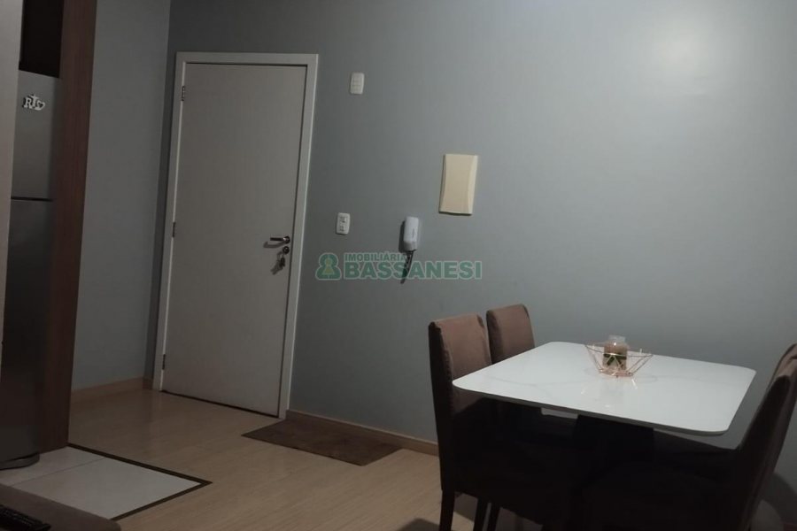 Apartamento com 54m², 2 dormitórios, 1 vaga, no bairro Santa Lúcia em Caxias do Sul para Comprar