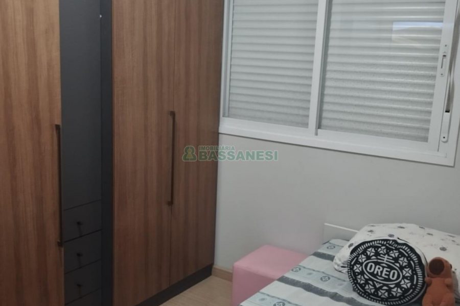 Apartamento com 54m², 2 dormitórios, 1 vaga, no bairro Santa Lúcia em Caxias do Sul para Comprar