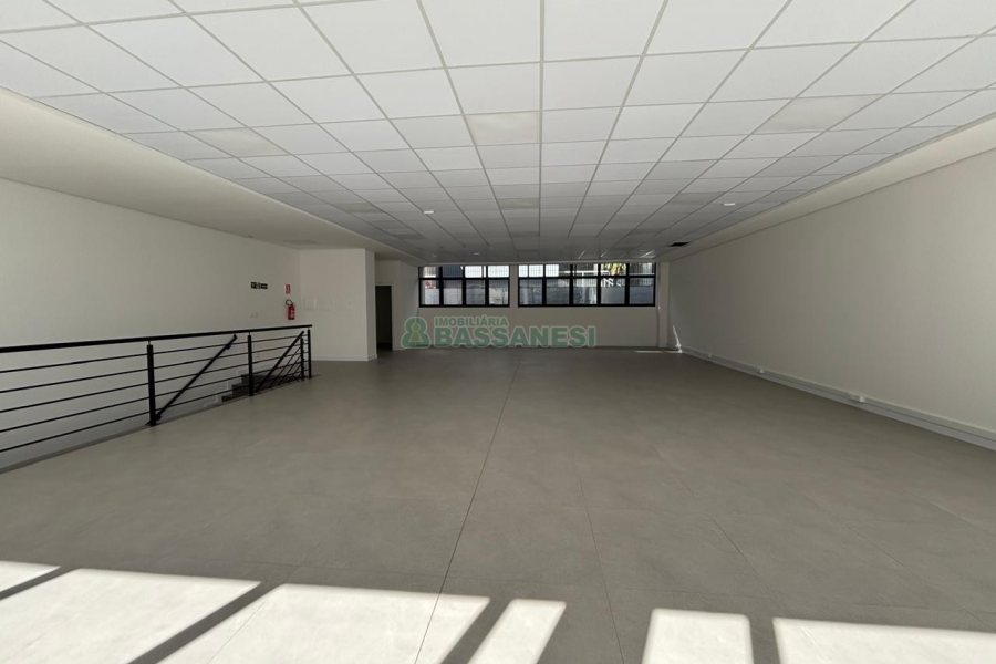 Loja com 350m², no bairro Centro em Caxias do Sul para Alugar