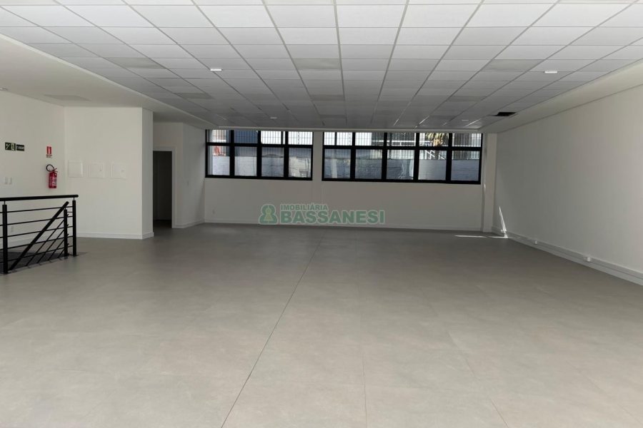 Loja com 350m², no bairro Centro em Caxias do Sul para Alugar