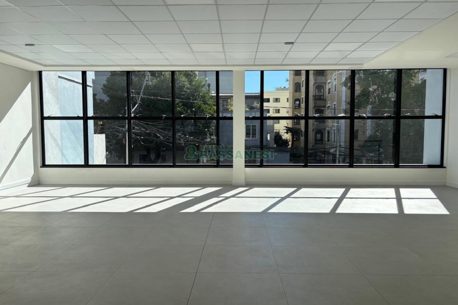 Loja com 350m², no bairro Centro em Caxias do Sul para Alugar