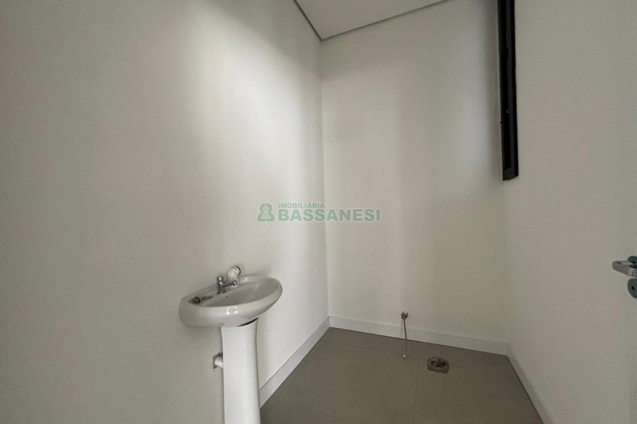 Loja com 350m², no bairro Centro em Caxias do Sul para Alugar