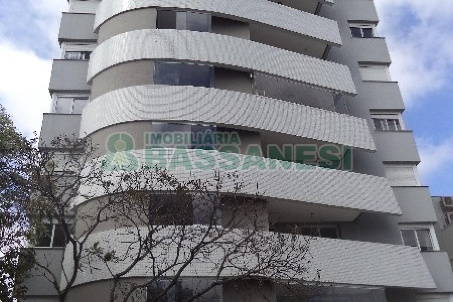 Apto Mobiliado com 76m², 2 dormitórios, 2 vagas, no bairro Madureira em Caxias do Sul para Alugar